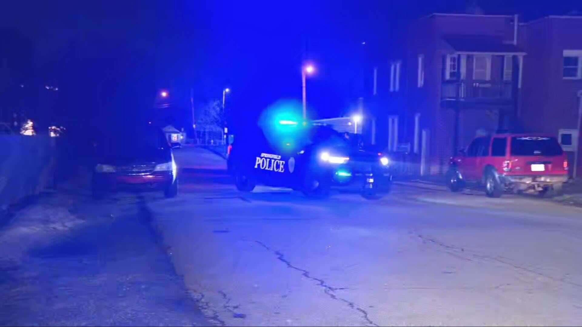 Update: 1 dead after shooting in Springfield neighborhood