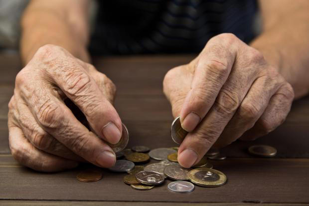 Rare Royal Mint £1 coin sells for almost 100 times face value because ...