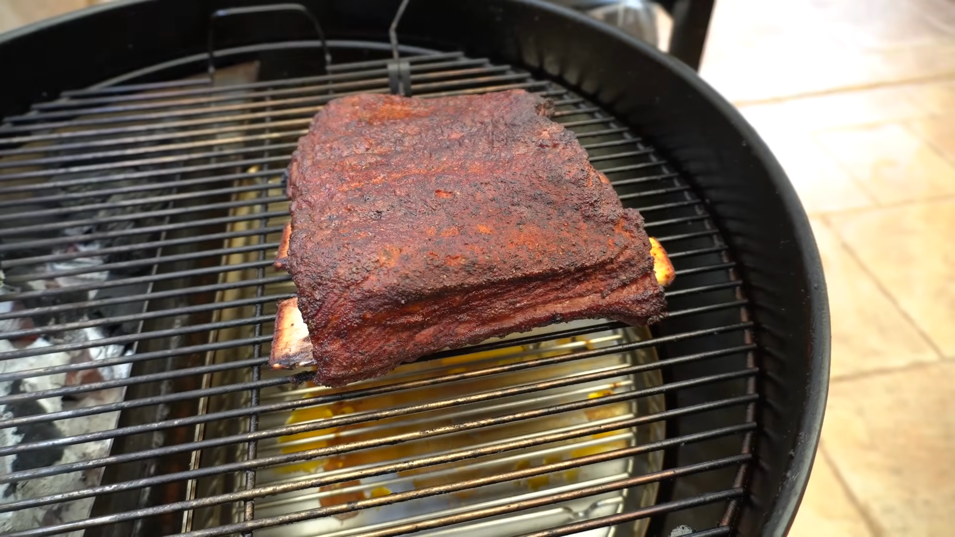 How to smoke beef ribs in a Weber kettle for beginners the American ...