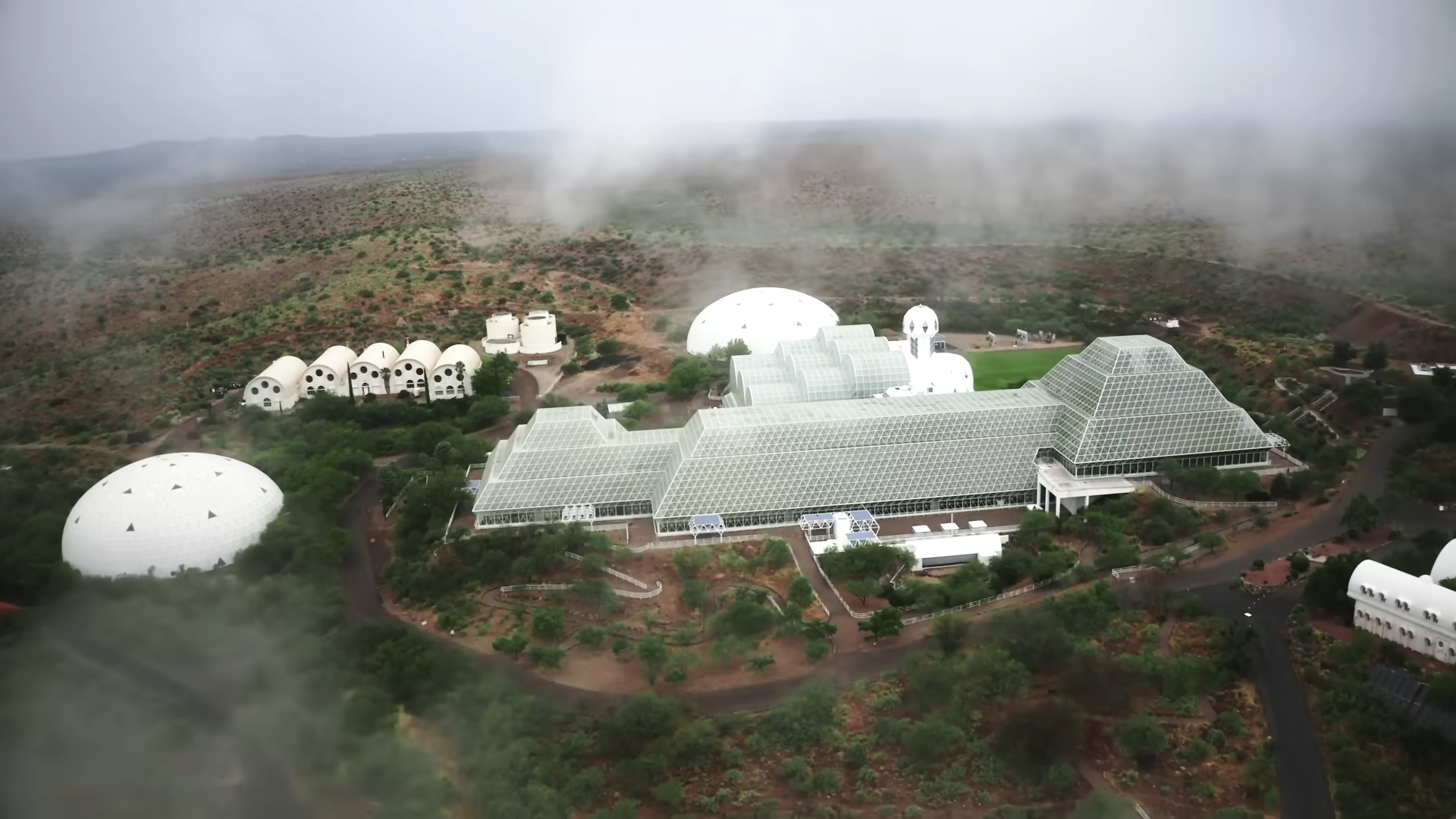 8 scientists sealed themselves inside for 2 years - then the oxygen ...