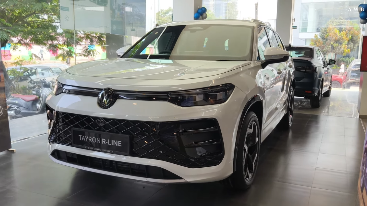 Volkswagen Tayron R-Line starts reaching dealerships: Deliveries, price ...