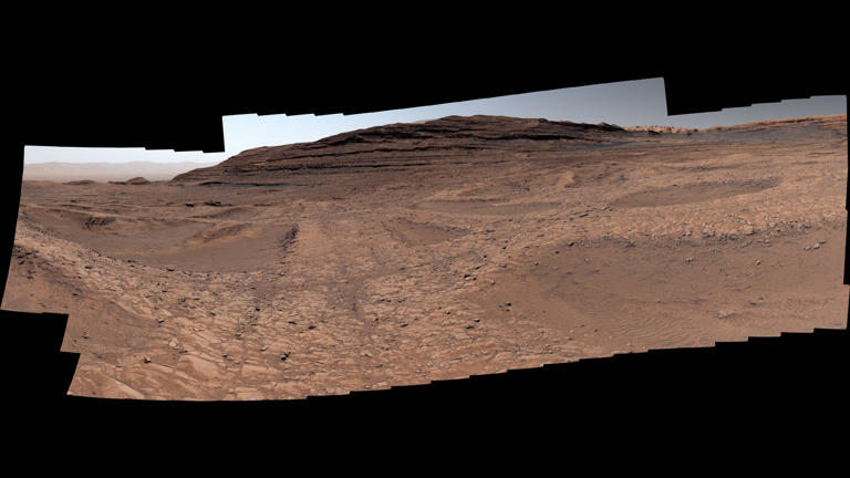 Curiosity rover finds clues to Mars' watery past in rocky 'spiderwebs'
