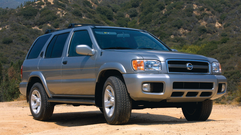 Nissan's upcoming body-on-frame Pathfinder apparently won't replace the ...