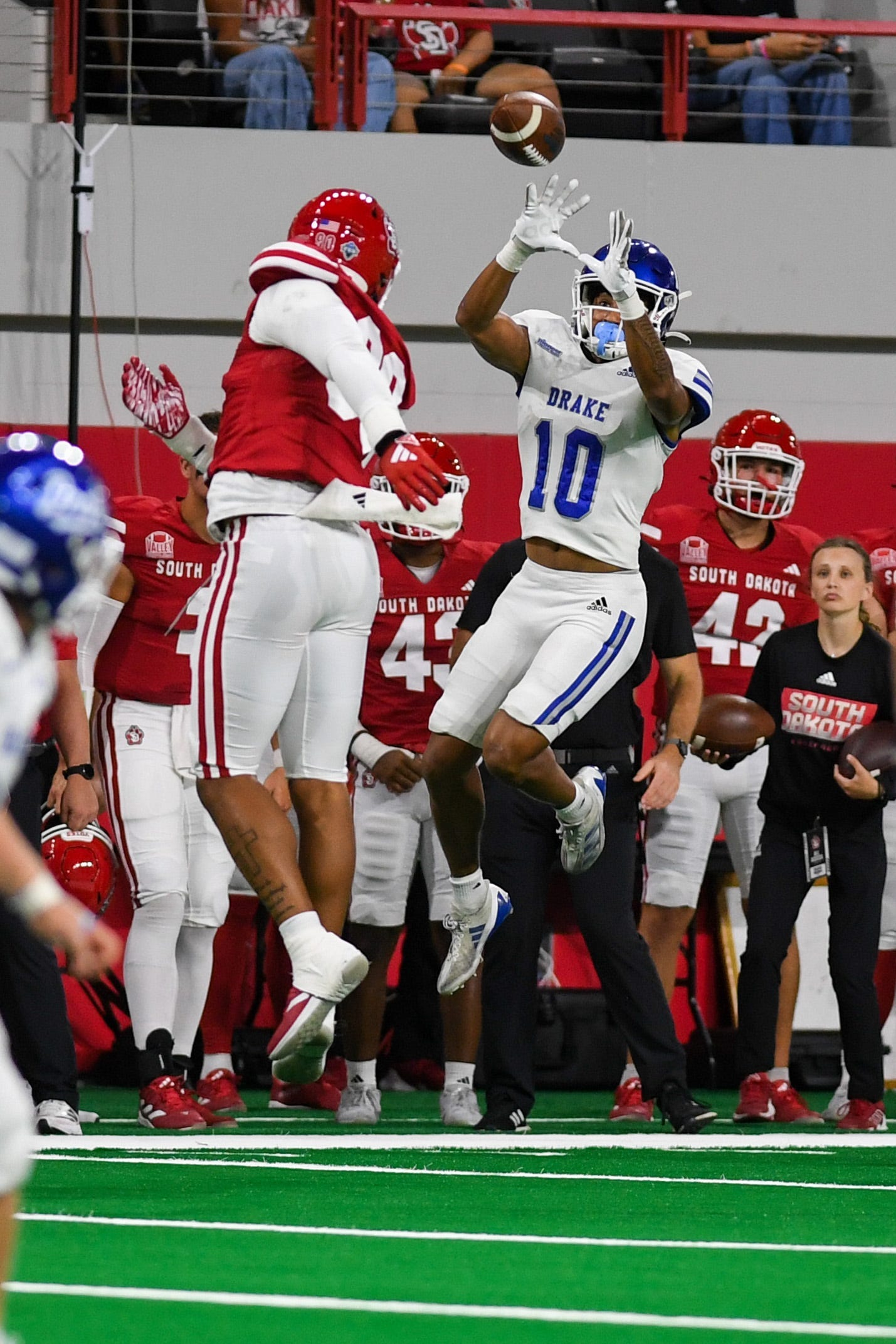 Potential Iowa football WR target enters transfer portal