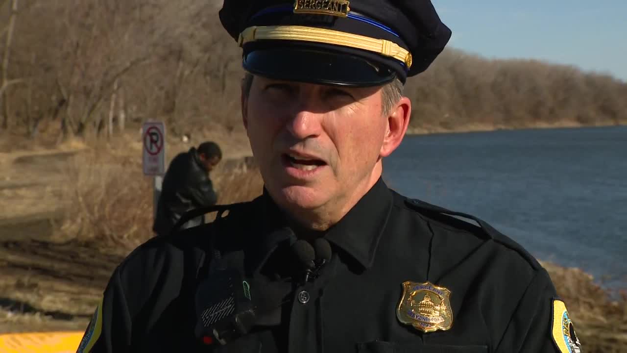 Des Moines police investigating after body found in Des Moines River