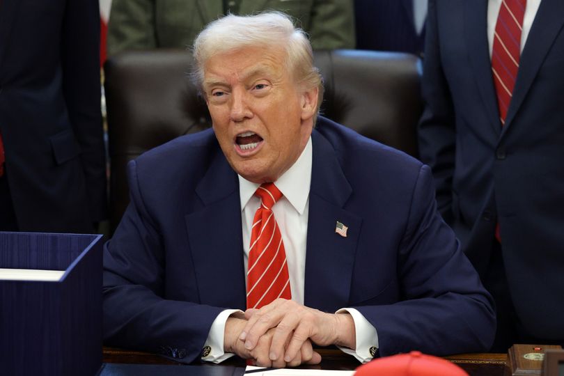 Un juez federal prohíbe a Trump deportar inmigrantes a terceros países ...