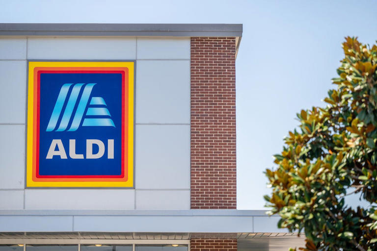 Aldi opening new store in Vero Beach, Florida; previously a Winn-Dixie