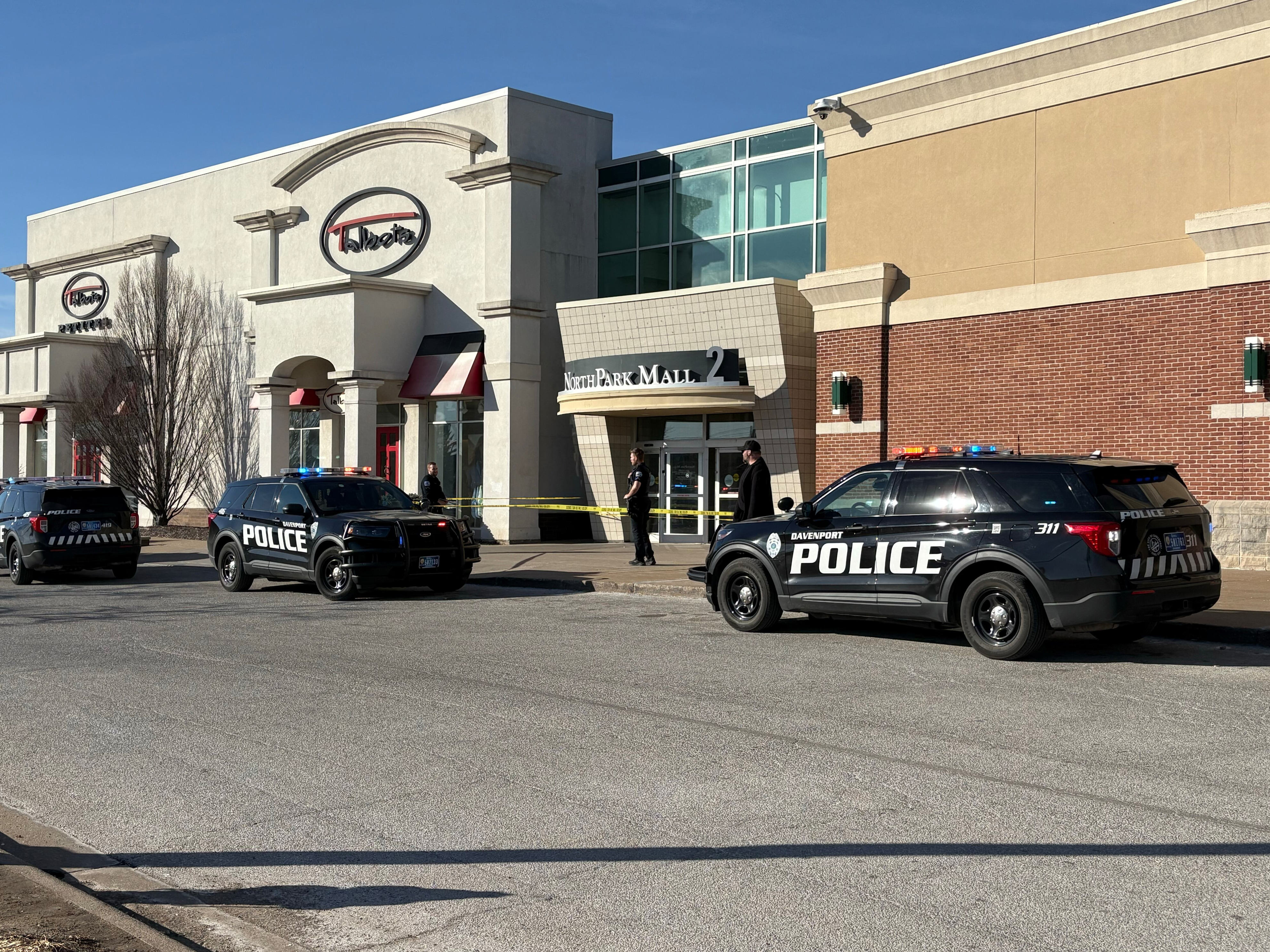 Man injured in stabbing at NorthPark Mall, police say