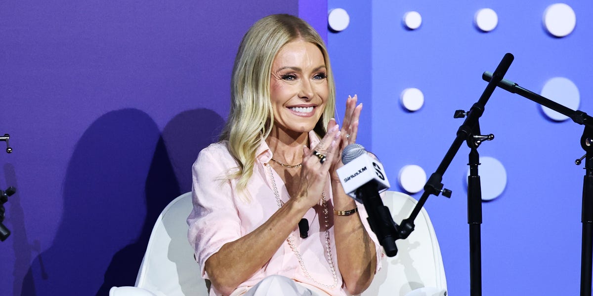 Kelly Ripa’s magic drugstore face cream is on sale