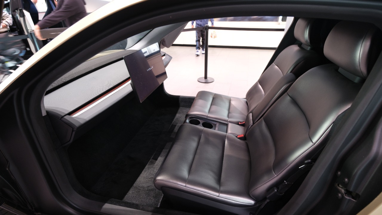 Tesla’s own math exposes robotaxis as 4x more dangerous than humans