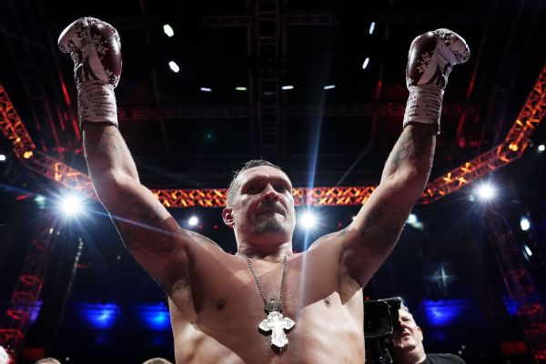 Usyk to defend WBC title vs. kickboxer at the Pyramids of Giza