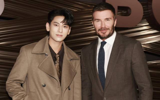 Lý do bức ảnh anh trai say hi Isaac chụp cùng David Beckham gây sốt mạng