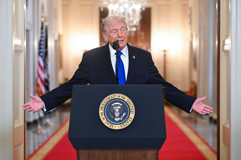 Un juez federal prohíbe a Trump deportar inmigrantes a terceros países ...
