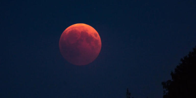 When to see the rare ‘blood worm moon’ total lunar eclipse tonight