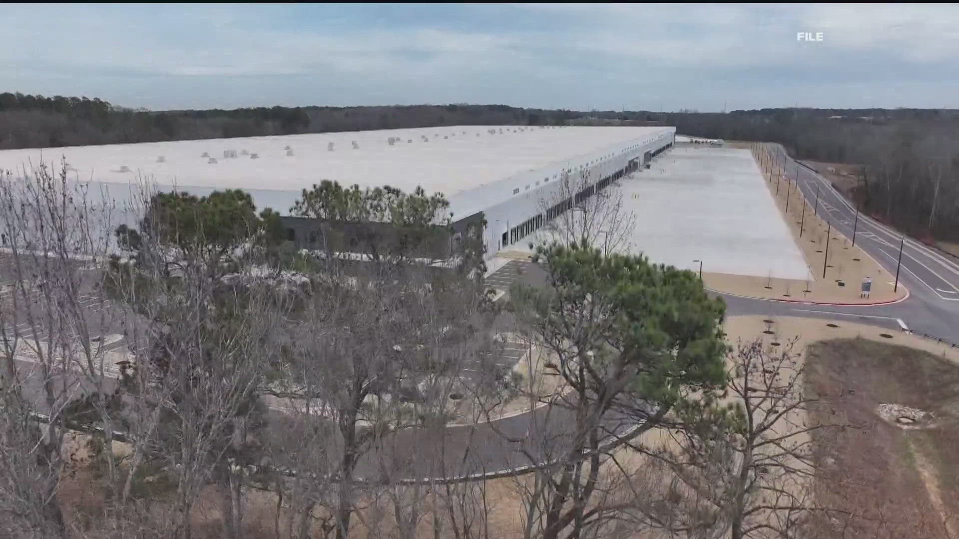 Sen. Warnock to visit Social Circle as city braces for new ICE facility
