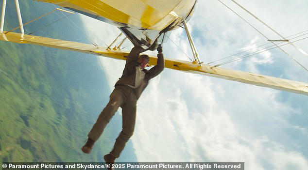 Tom Cruise 'rescues' Hollywood again as star has hand in scuppering ...