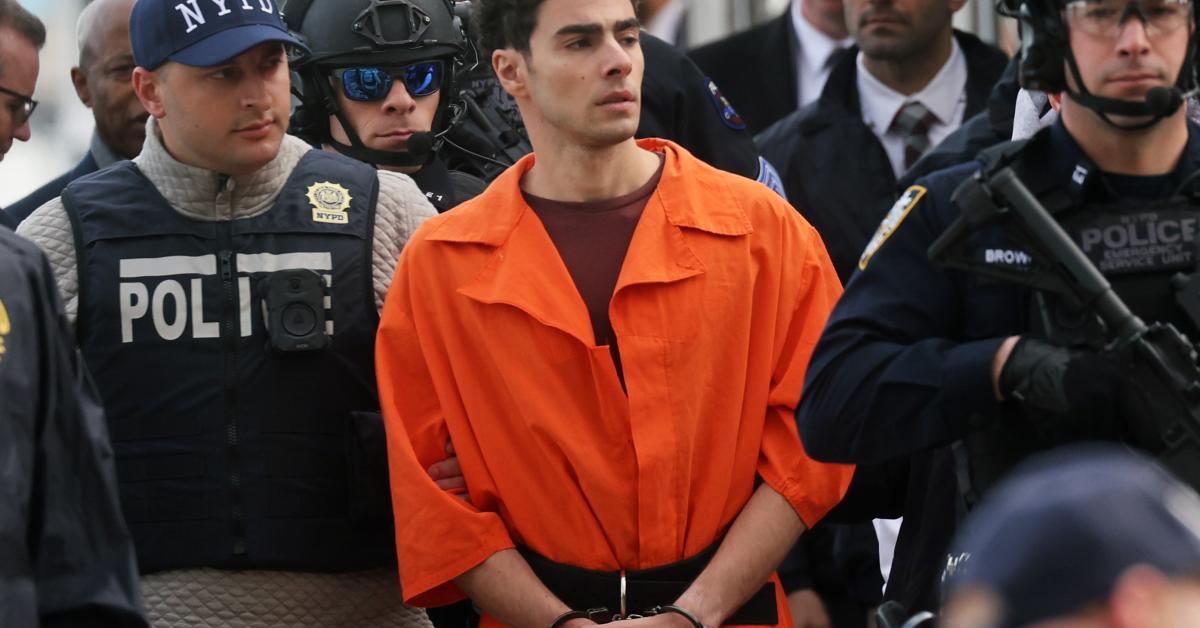 Federal prosecutors decline to appeal decision dismissing death penalty option for Luigi Mangione<br><br>