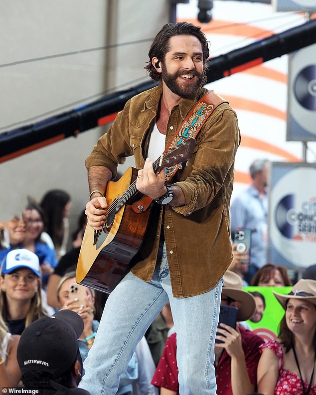 Country star Thomas Rhett welcomes fifth child with wife and reveals ...