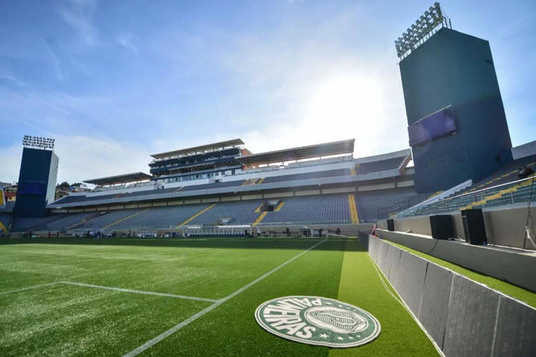 Daiane Muniz apita Palmeiras x São Paulo pela semifinal do Paulistão