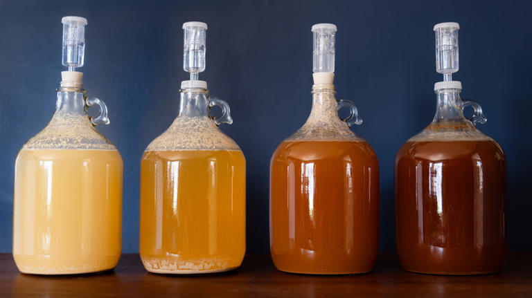 Why brewing beer at home can smell pretty bad (and what rotten egg odor ...