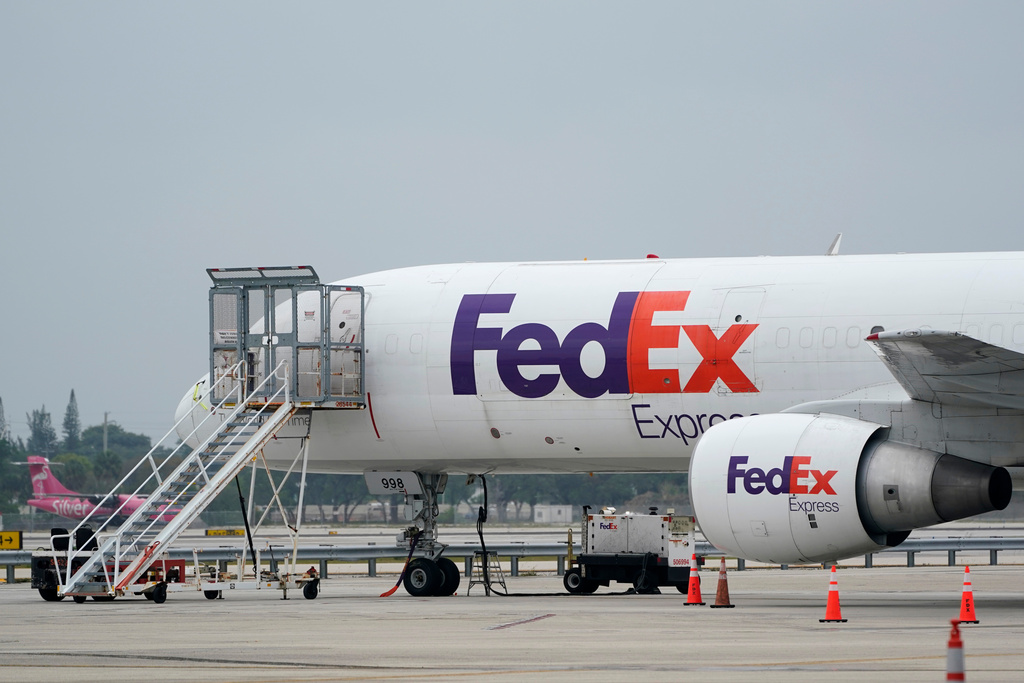 Retail customers file lawsuits over tariffs against FedEx and Ray-Bans ...