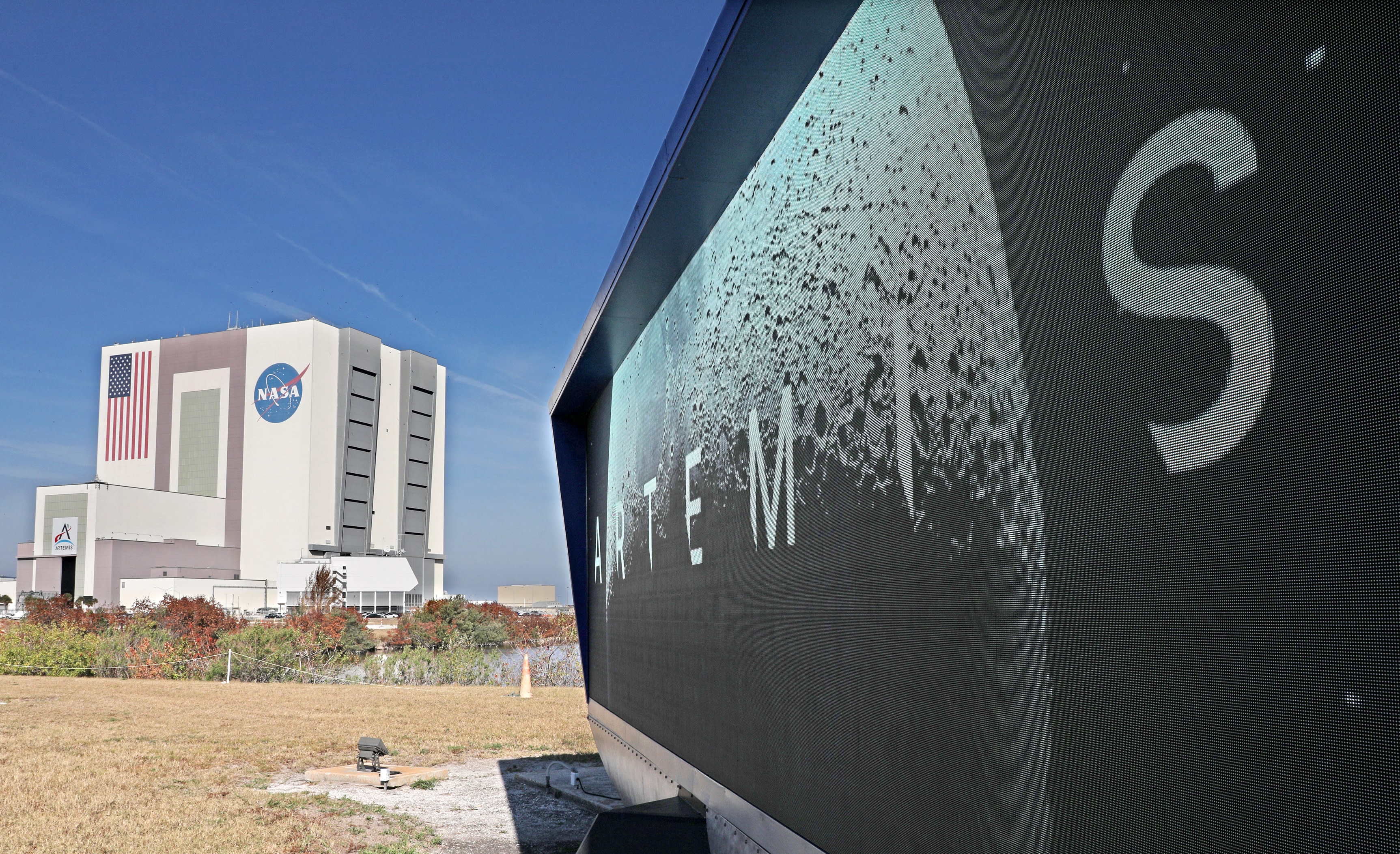 NASA shakes up moon program with Artemis test mission before astronaut ...