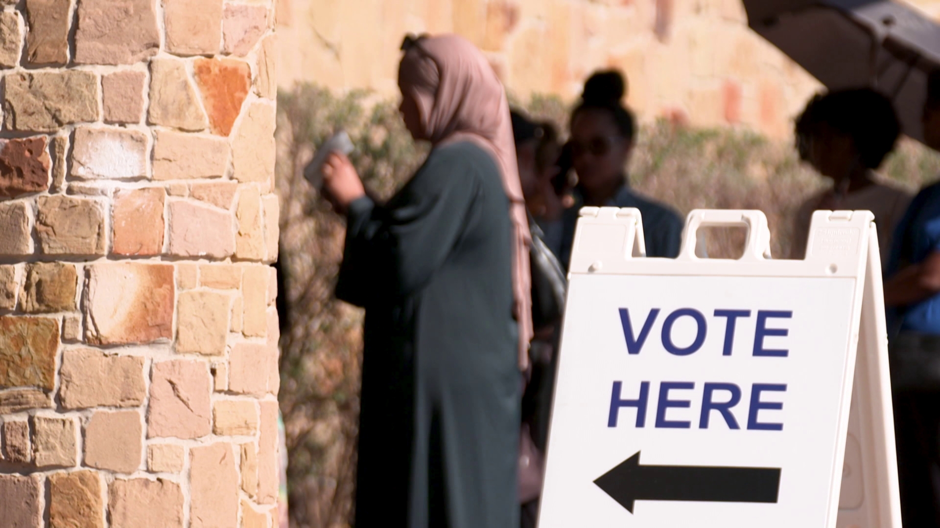 Texas Democrats outpacing Republicans in early voting as primary ...