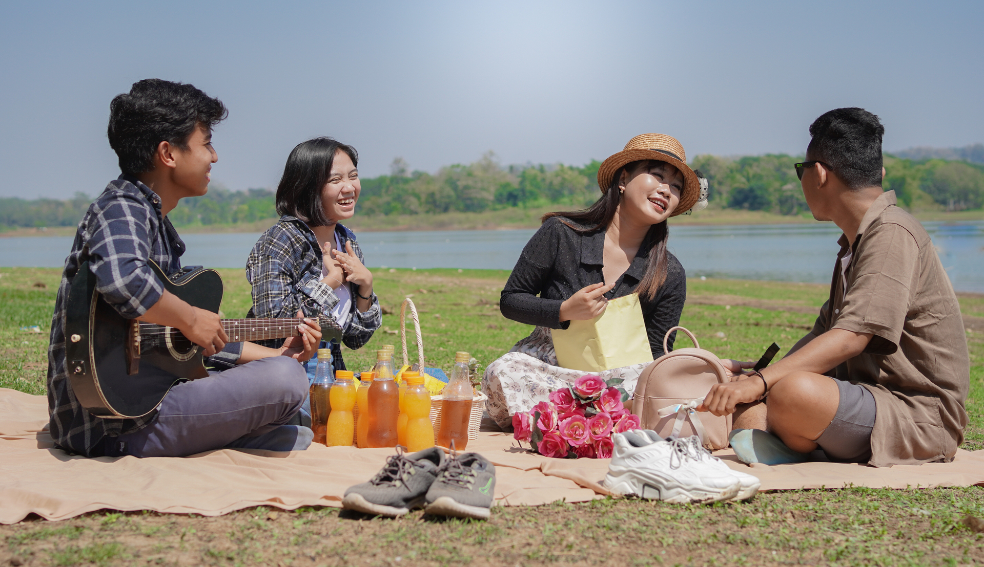 Mắc bệnh tình dục sau chuyến dã ngoại