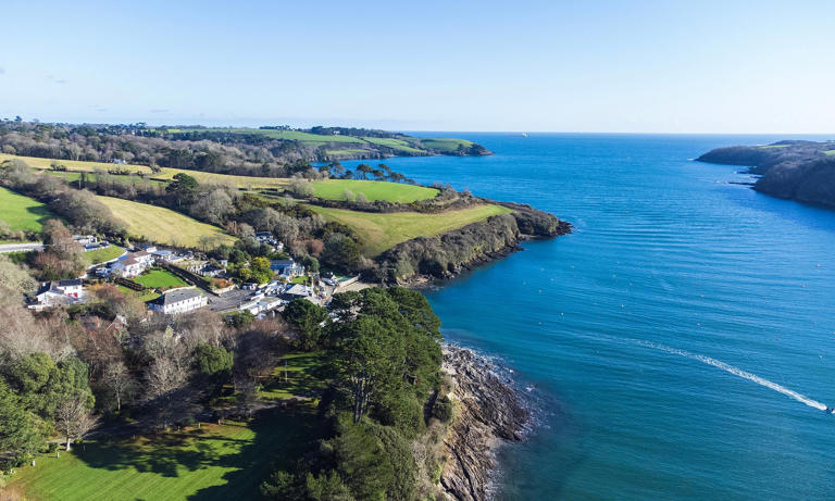 The lesser-known Cornwall village that's one of the most beautiful ...