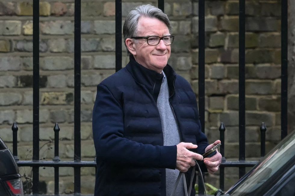 Lord Mandelson’s business emails vanish as firm collapses into administration<br>