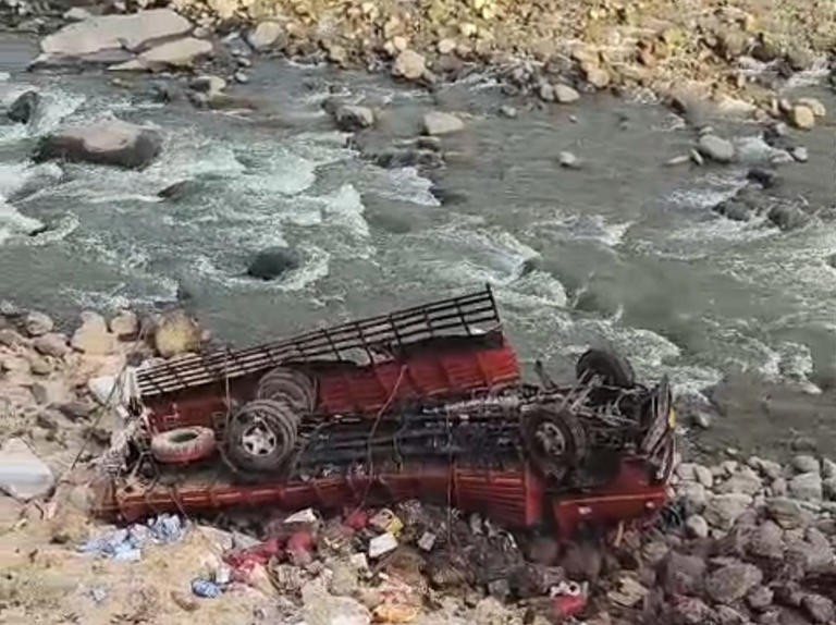 One dead, two critically injured in Poonch Kallai road accident