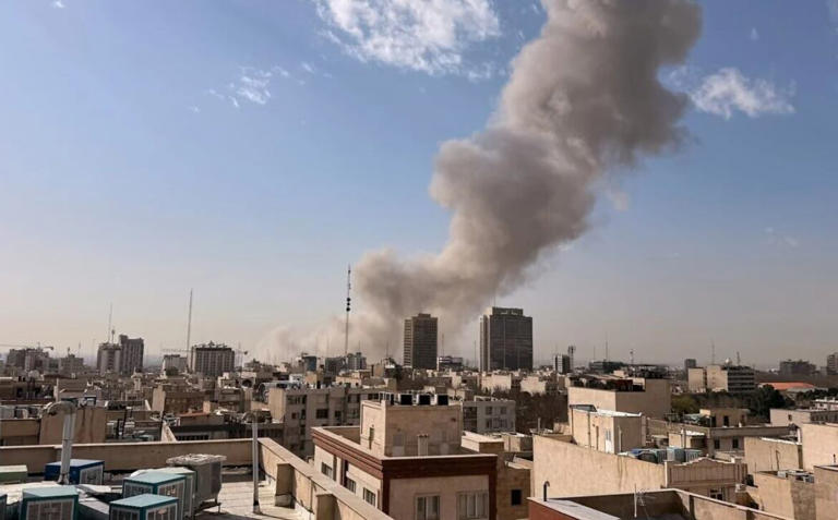 On the 28th, smoke rises in downtown Tehran, Iran. Israel announces it conducted a preemptive strike against Iran on the same day. /AP-Yonhap
