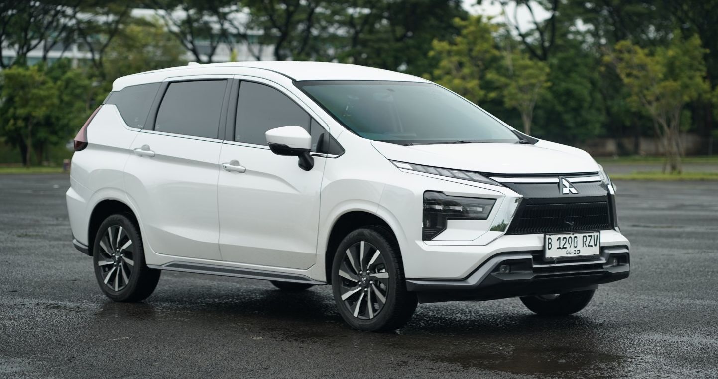 Desain ganteng, muat 7 penumpang, intip harga terbaru Mitsubishi ...