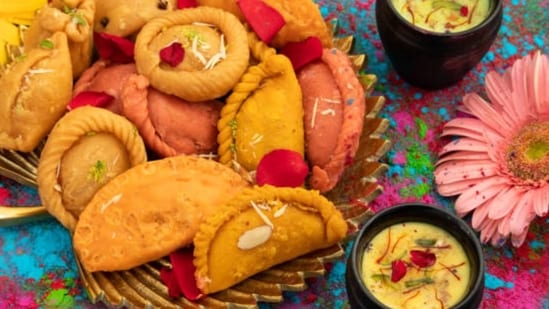 Holi 2026 special: Easy gujiya variations with suji, mawa, coconut and