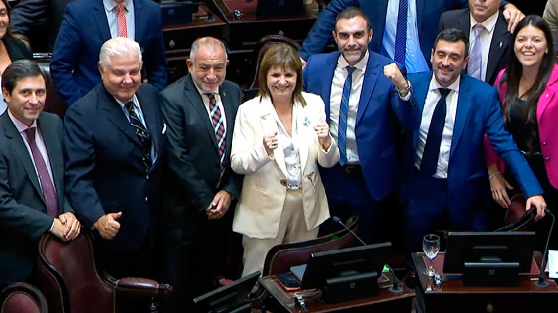 El Gobierno consiguió la sanción de la reforma laboral y se acercó a ...