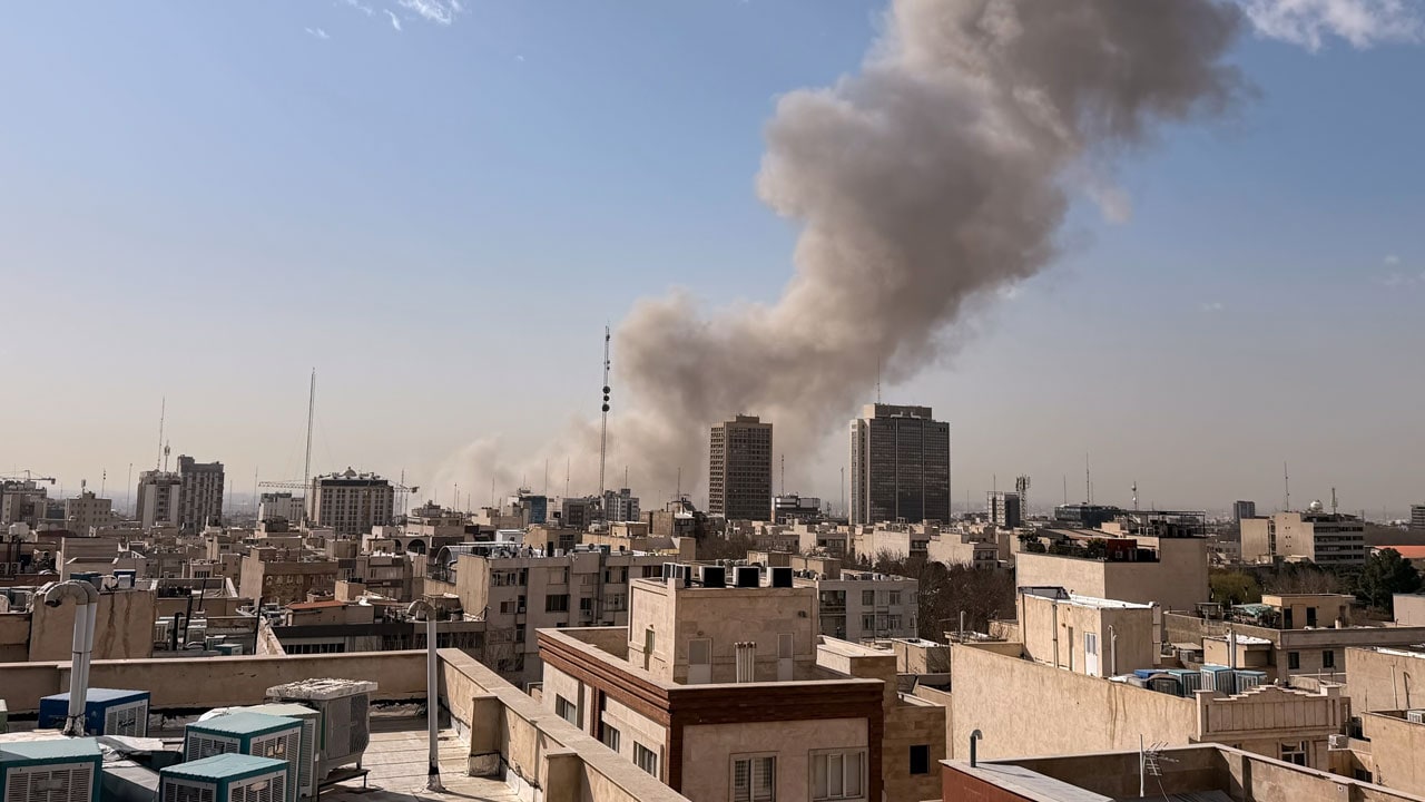 NDTV reports from Tel Aviv airport as sirens sound after Israeli strike ...