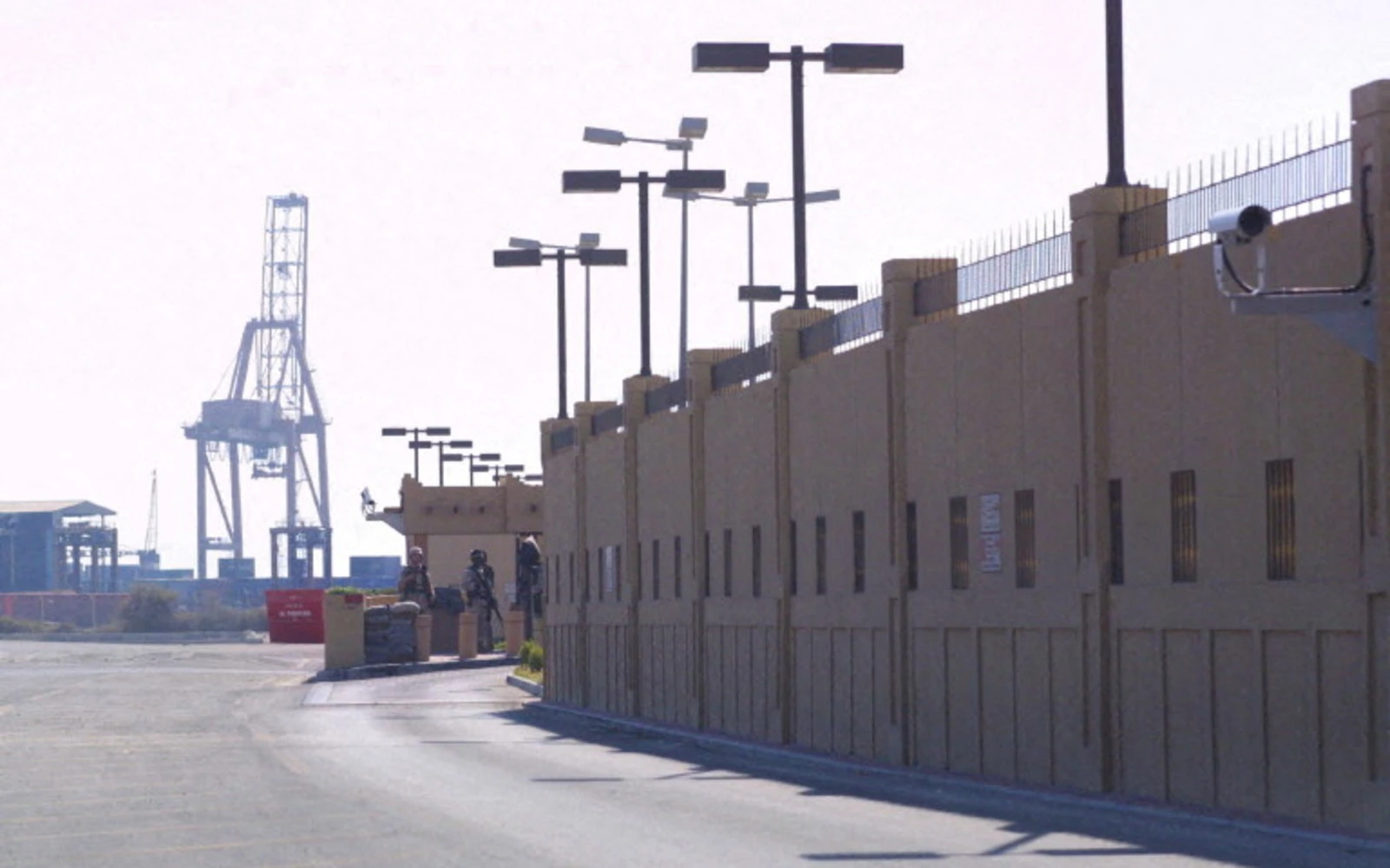 US base in Bahrain hit in 'missile attack'