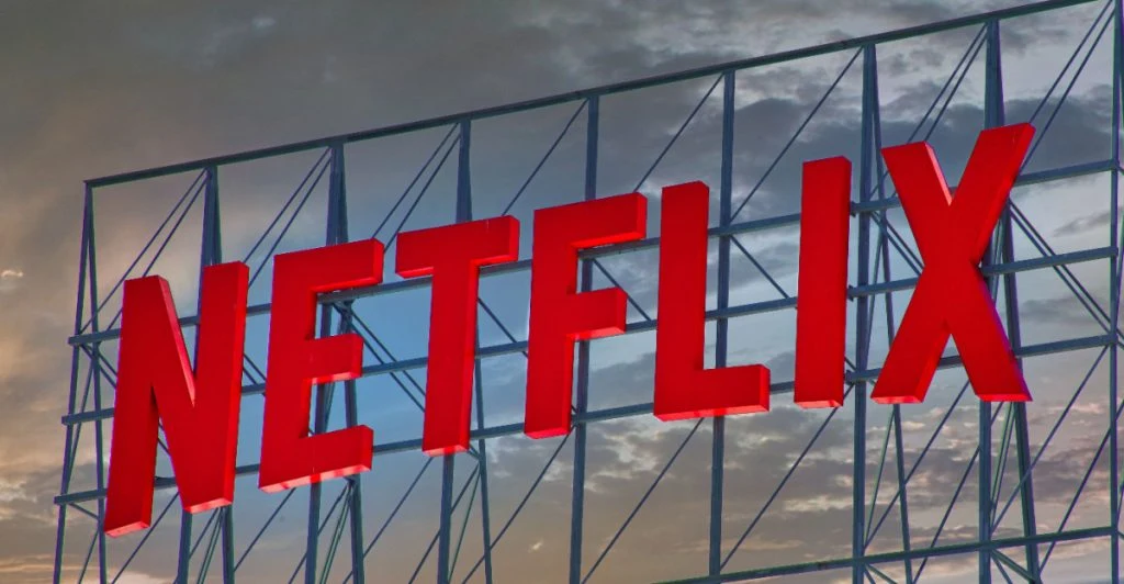 Netflix ends bid for Warner Bros<br><br>