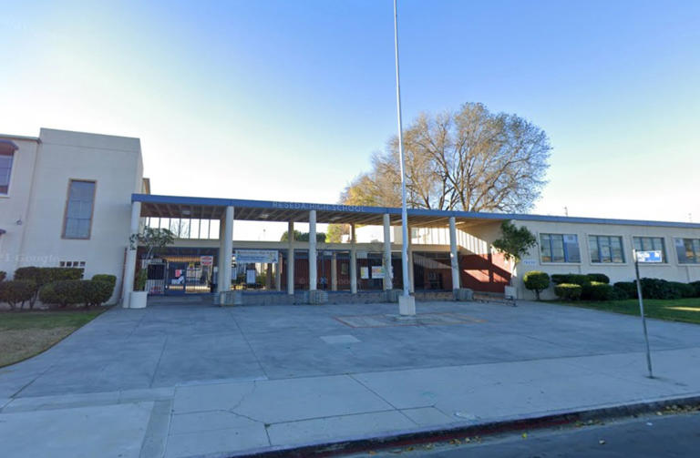 Schoolgirl, 12, dies after heartless bully threw water bottle at her ...