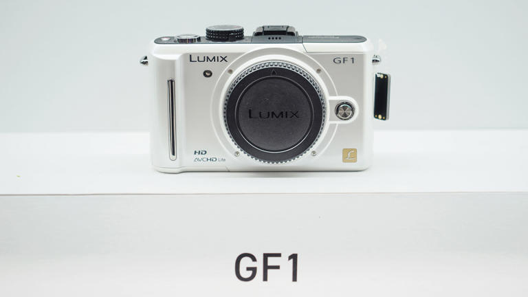 13 world-first cameras from Panasonic, from the first ever mirrorless ...