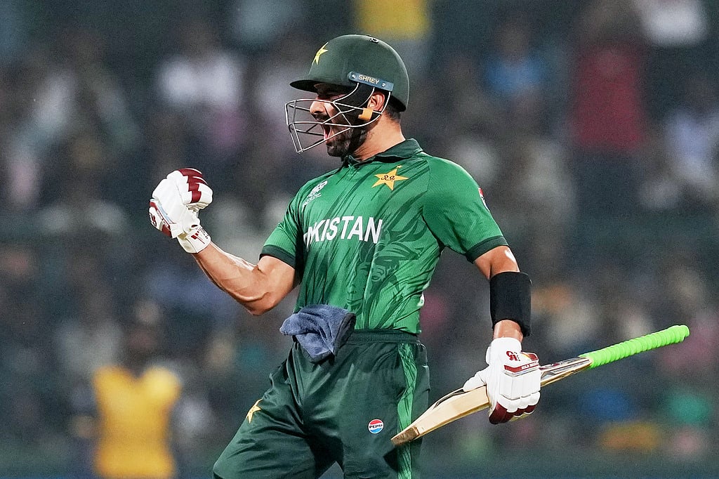 T20 World Cup: Farhan, Zaman lift Pakistan to 212/8 in do-or-die clash ...