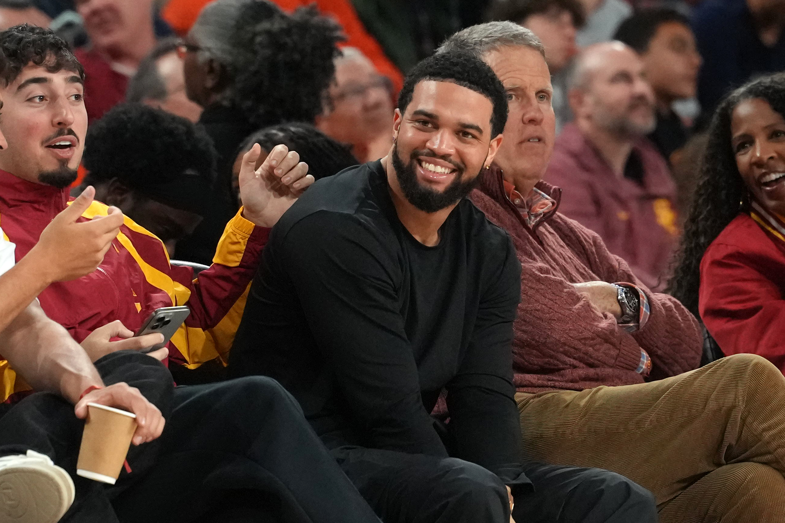 Caleb Williams works out with Bears teammates at USC