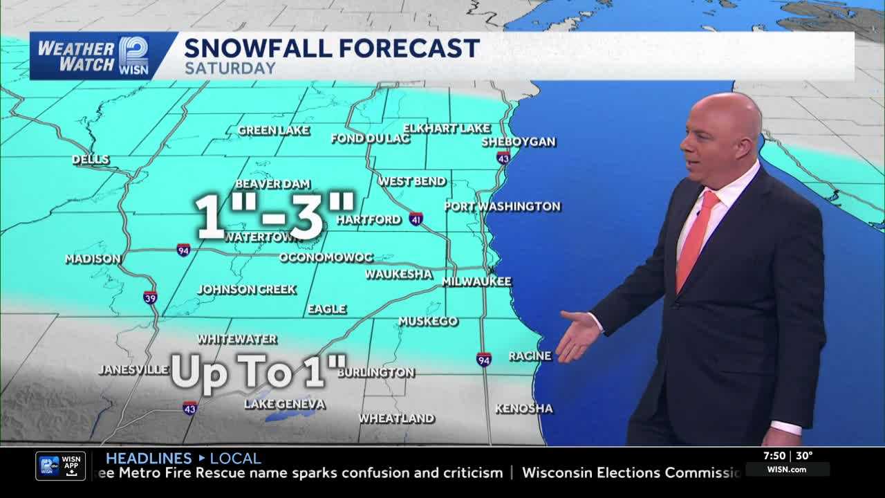Light snow moving into SE Wisconsin