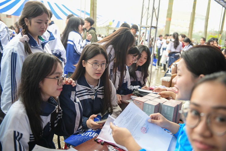 Tin tức sáng 1-3: Bộ Ngoại giao khuyến cáo công dân không đến Iran và Israel thời điểm hiện tại