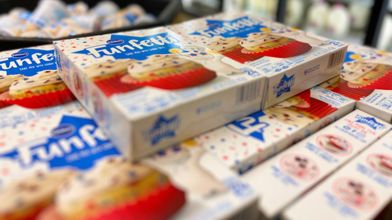 Flavor isn't the only thing that makes boxed cake mixes so delicious