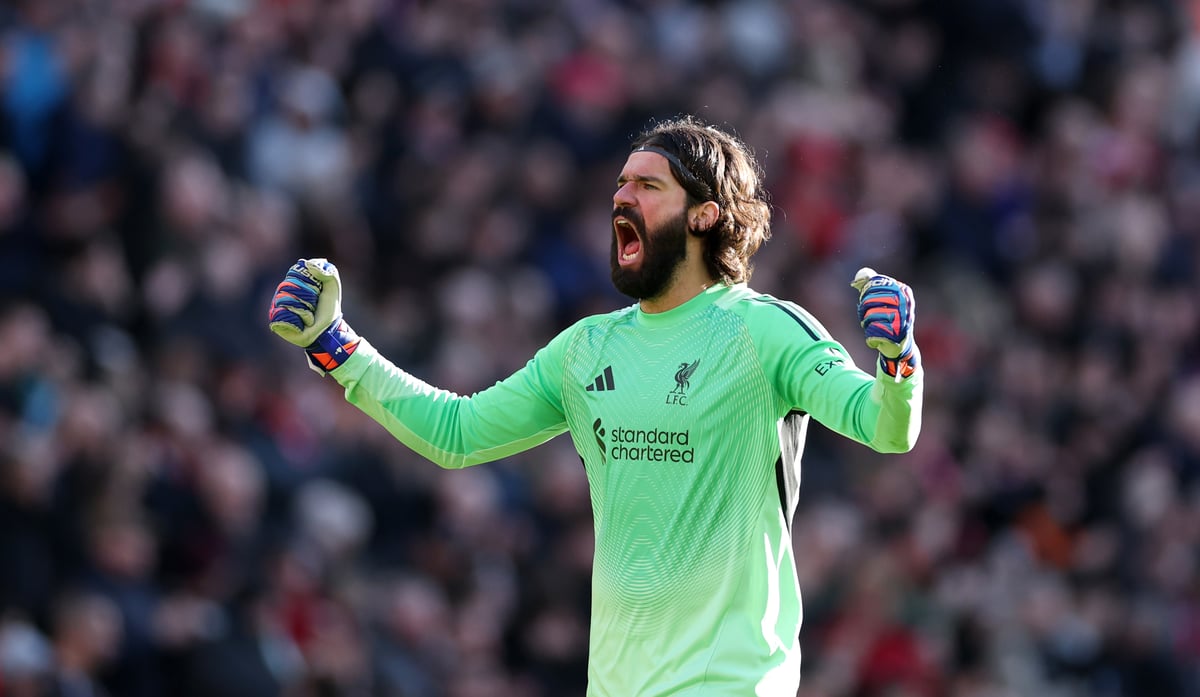 El Liverpool sufrió un duro golpe por lesión: Alisson fue descartado para el choque contra el Galatasaray.