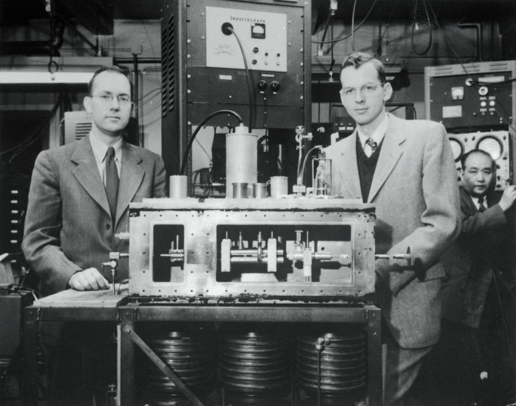 Discover 15 groundbreaking inventions from the 1950s that changed our lives