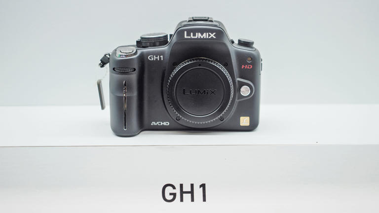 13 world-first cameras from Panasonic, from the first ever mirrorless ...