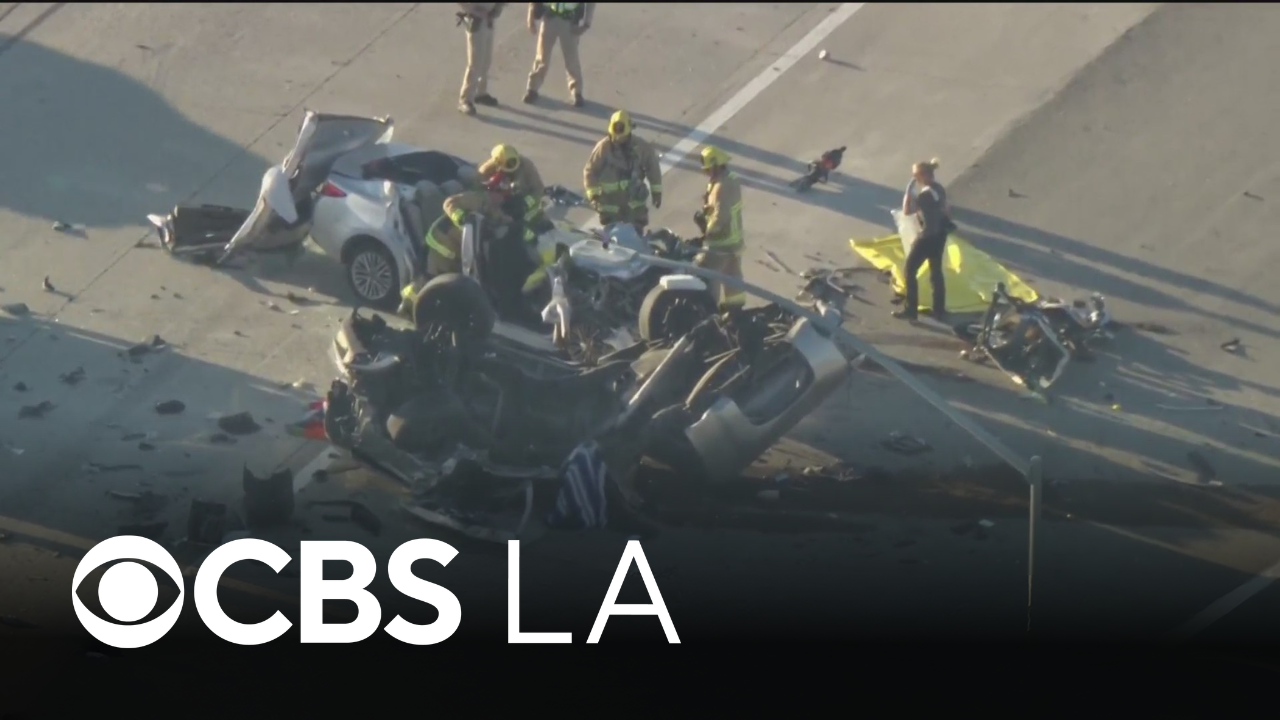 2 dead, 3 hospitalized with major injuries after crash on 23 Freeway in ...