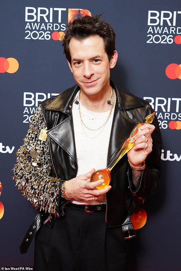 Mark Ronson pays tribute to Amy Winehouse as he wins outstanding ...